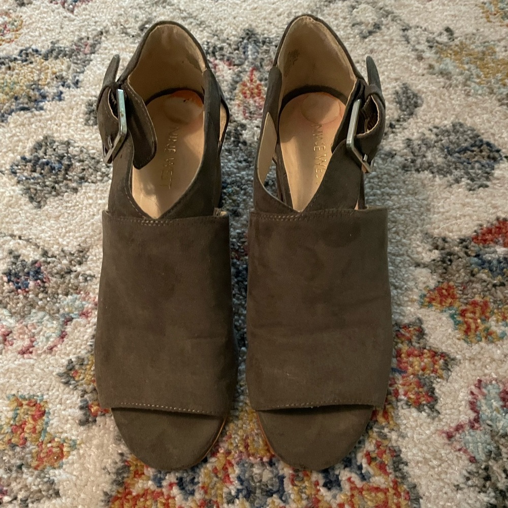 Nine West shoe